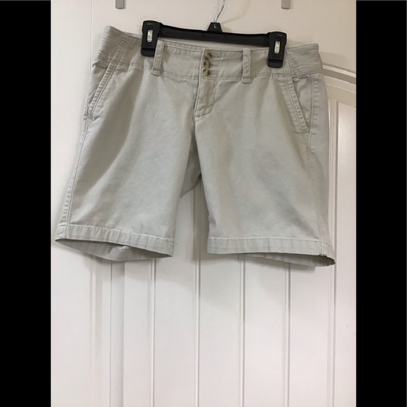 American Eagle Outfitters khaki shorts
